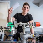 Cesare Mencarini, estudiante de 17 años construye un mini fusor nuclear.